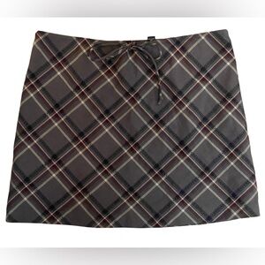 Pretty PLAID SKIRT by American Eagle Outfitters size Small